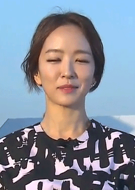  오늘자 뽀뽀녀.gif | 인스티즈