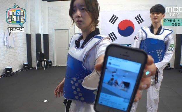 멤버들이 본인빼고 치킨먹는거보고 충격먹은 윤보미 | 인스티즈