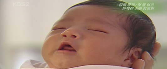 정웅인 첫째딸 세윤이 신생아시절 (+둘째딸 소윤이 셋째딸 다윤이♡) | 인스티즈