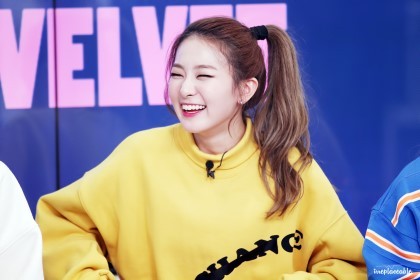 레드벨벳 슬기 눈웃음 모음 | 인스티즈