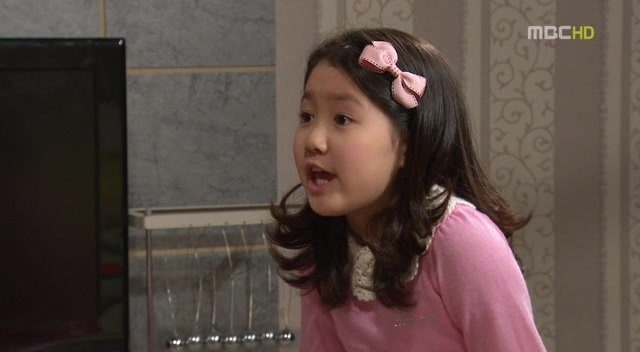 [지붕킥] 샌드위치 많이 먹기 대회에 참가한 세경 | 인스티즈