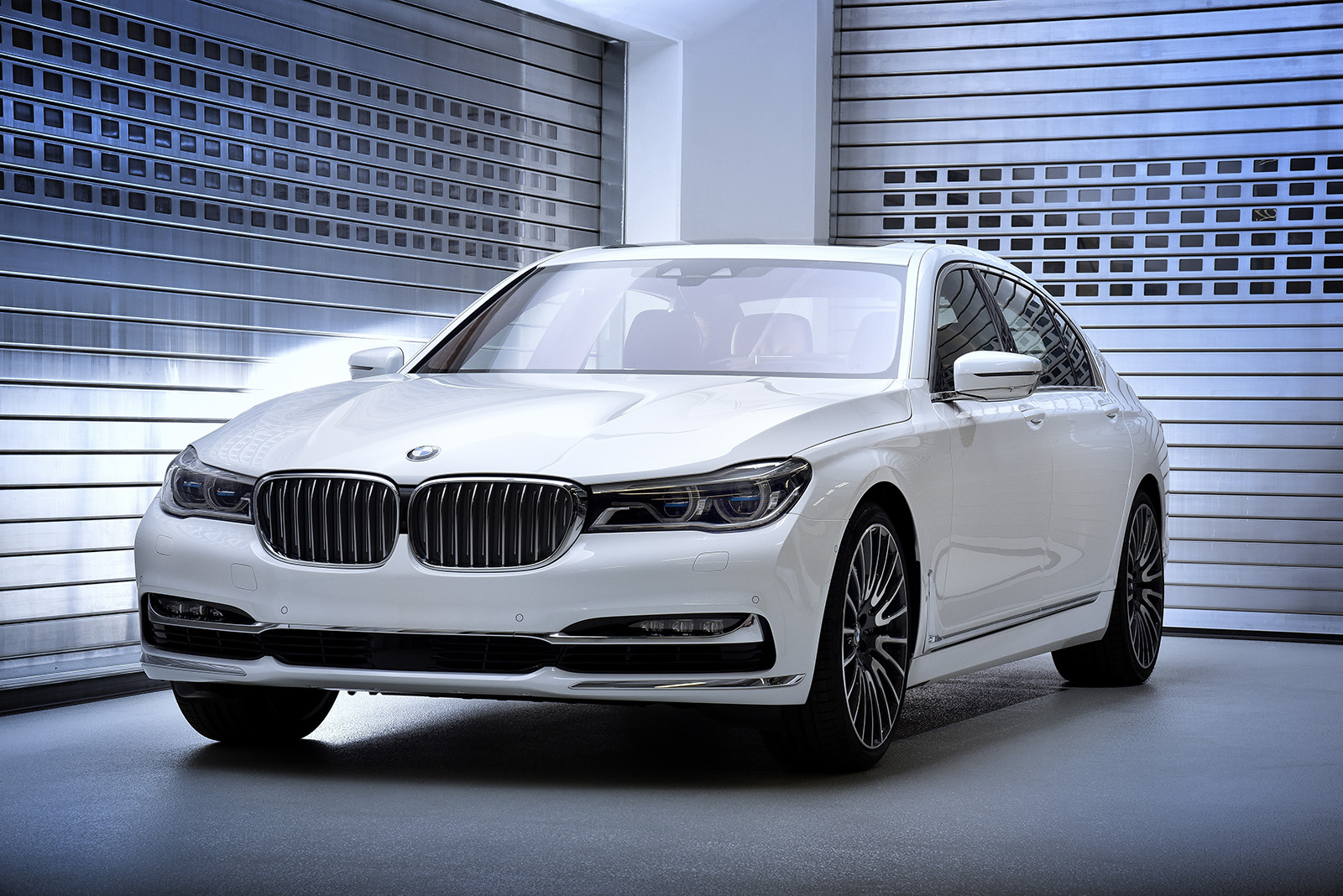 BMW 750Li xDrive Solitaire and Master Class Edition | 인스티즈