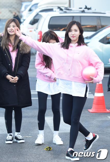 오늘자 트와이스 아육대 출근길 | 인스티즈