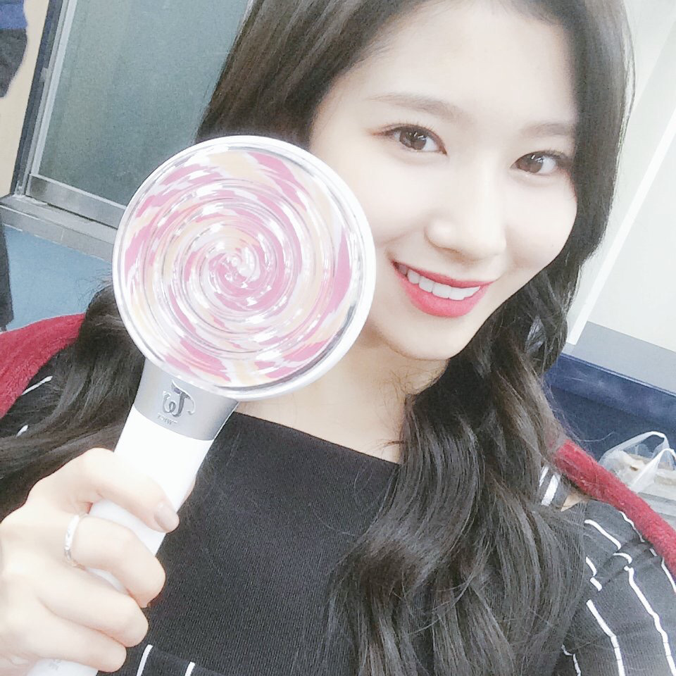야!!! 가서 빵하고 딸기우유좀 사와라 | 인스티즈