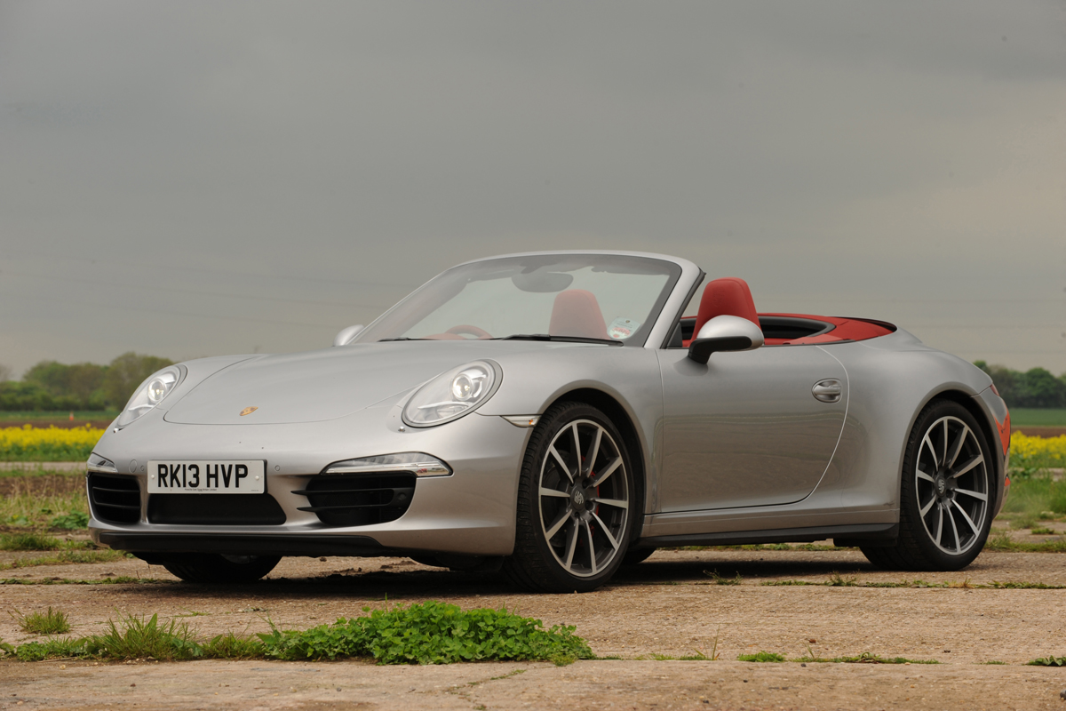 포르쉐 911 카레라 vs 재규어 F-Type | 인스티즈