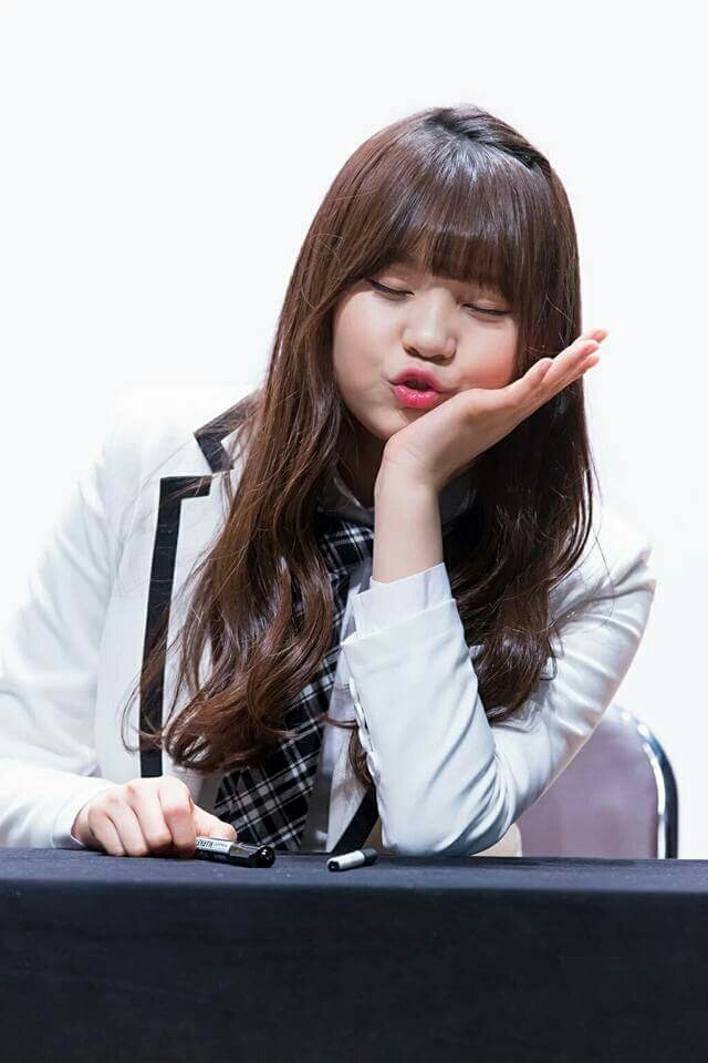 여자친구 엄지 | 인스티즈