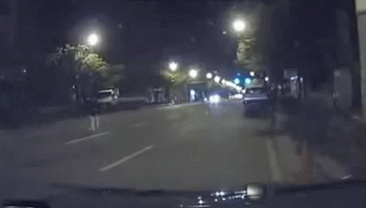 도로의 무법자.gif | 인스티즈