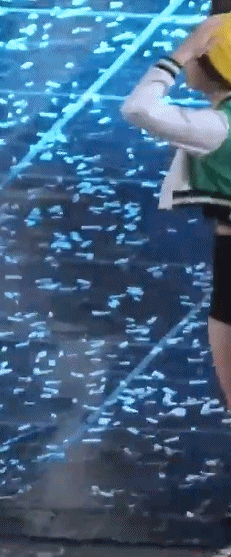 최근 또 소녀시대 보고 꾸벅꾸벅 인사하는 사나 .gif | 인스티즈