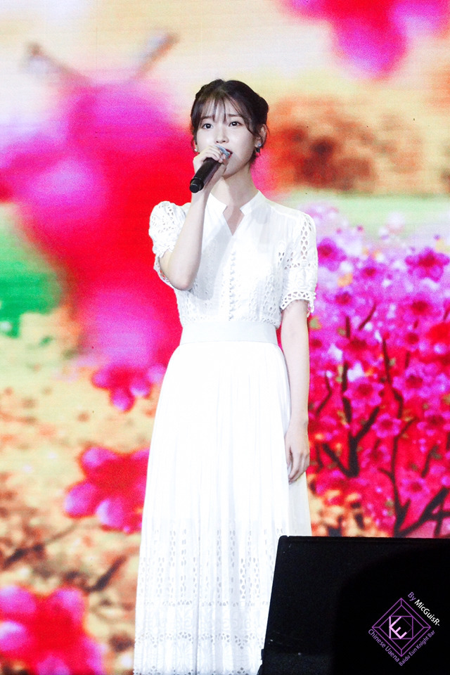 [16.07.23] 중국 팬미팅 아이유.jpg | 인스티즈