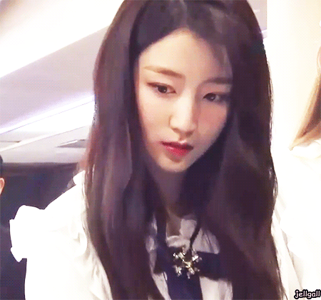 사전투표하러 간 구구단 하나.gif | 인스티즈