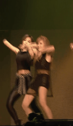 여러가지 컨셉이 가능한 모모.gif | 인스티즈