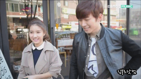 대학가면 매일 당하는 스킨쉽 gif | 인스티즈