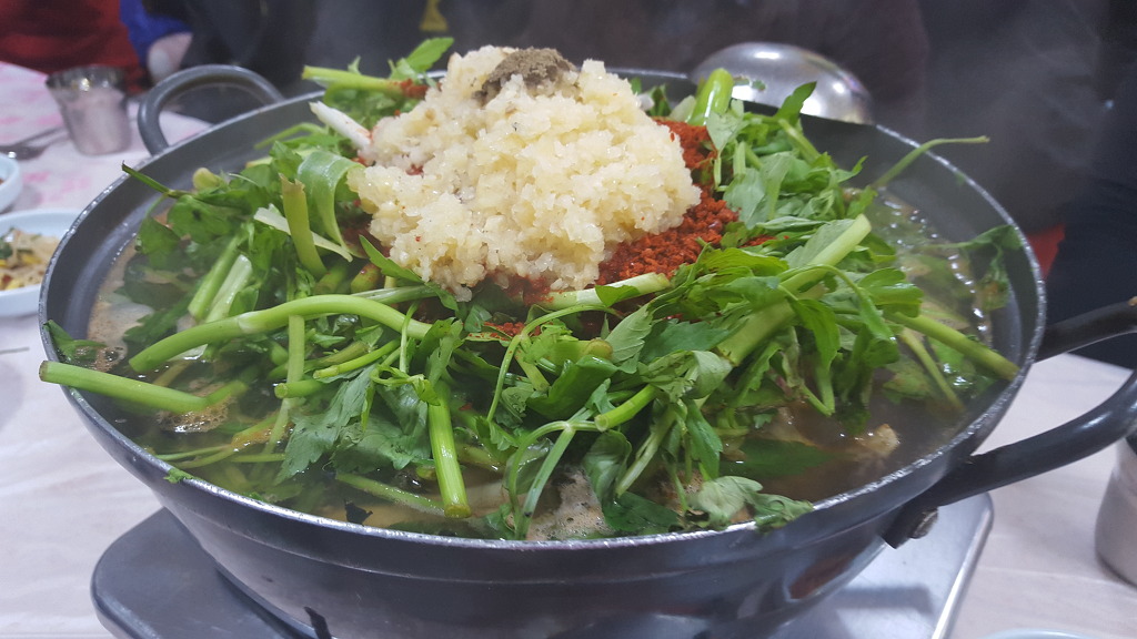 강변메기매운탕 이미지
