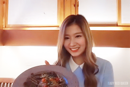 사나랑 데이트 하는 느낌.gif | 인스티즈