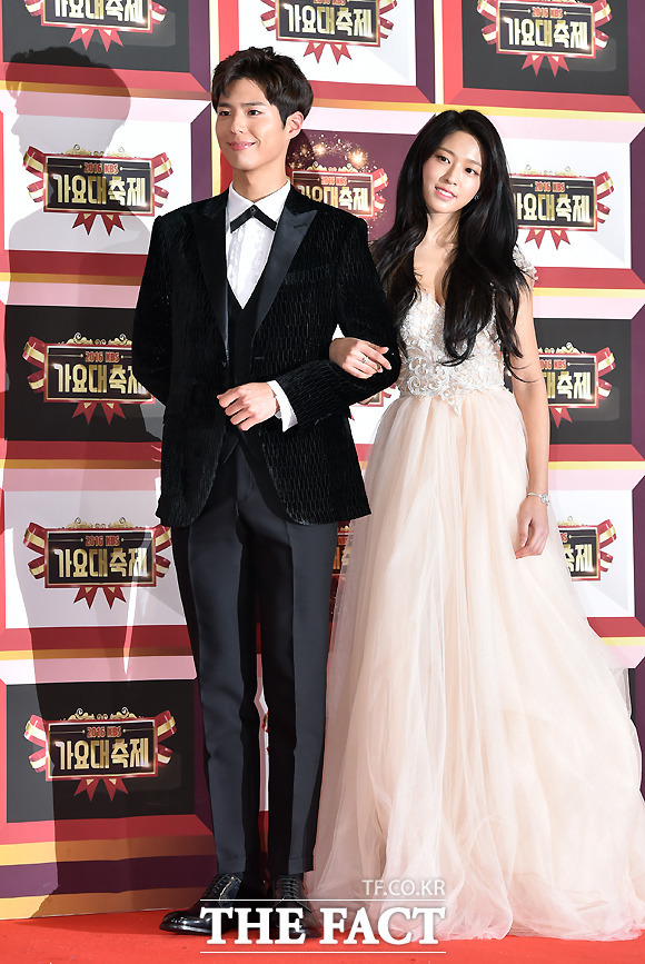오늘자 박보검&설현 | 인스티즈