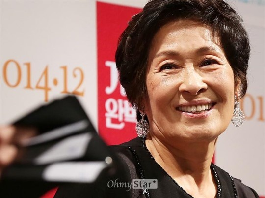 [단독] 원로배우 김혜자 "안받겠다는 대종상, 받아달라더니..." | 인스티즈