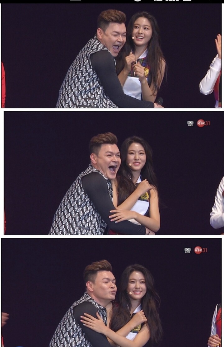 중국에서 기습포옹 당하는 설현 | 인스티즈