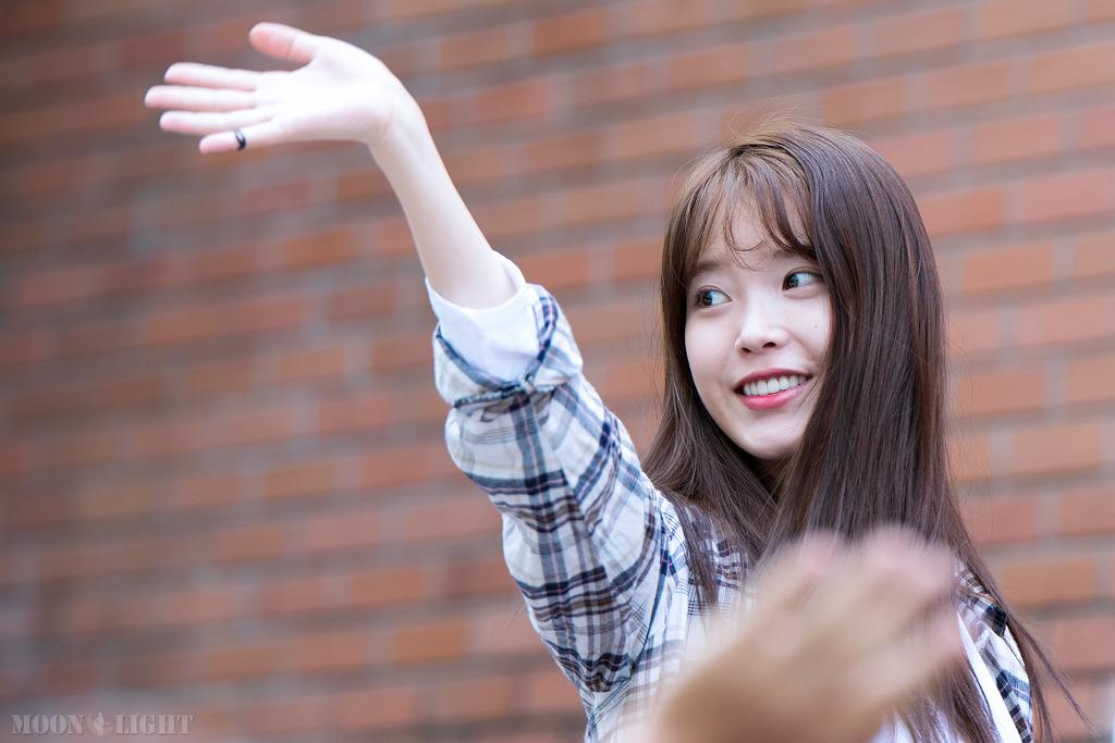 [16.09.18] 아이유 8주년 팬미팅 현장.jpg | 인스티즈