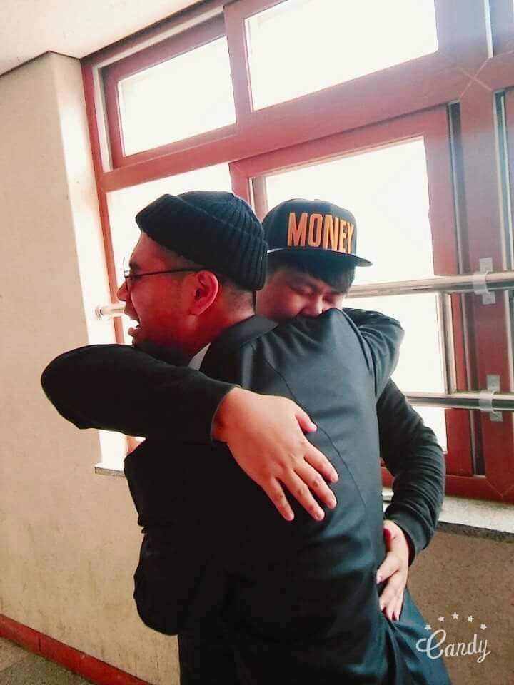 누군가가 한해의 이슈를 묻거든 고개를 들어 의정부고 졸업앨범을 보게하라 | 인스티즈