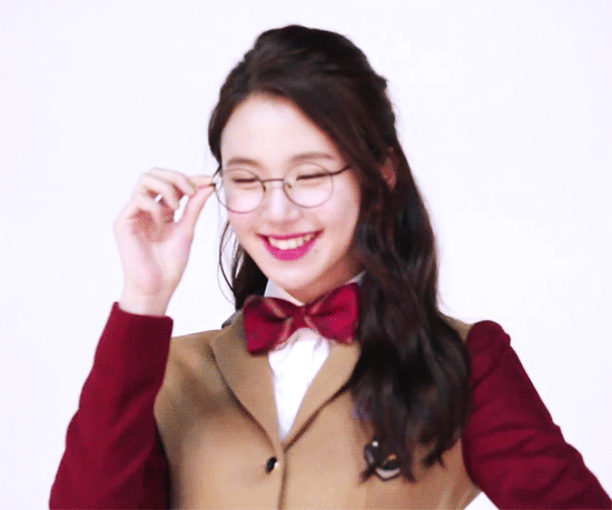 [twice] 오늘자 트와이스 스쿨룩스 화보 메이킹 영상 움짤.gif | 인스티즈