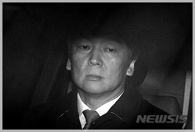 사진으로 보는 대한민국 정치 느와르 10년 (사진많음) | 인스티즈