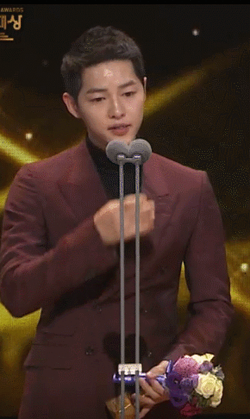 연기대상 시상식에서 송중기 박보검이 펑펑 운 이유.jpg | 인스티즈