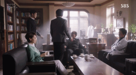 [낭만닥터김사부] 이 시대의 꼰대들에게 돌직구 날리는 드라마.jpgif (데이터주의) | 인스티즈