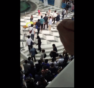 흔한 일본의 팬 서비스.gif | 인스티즈