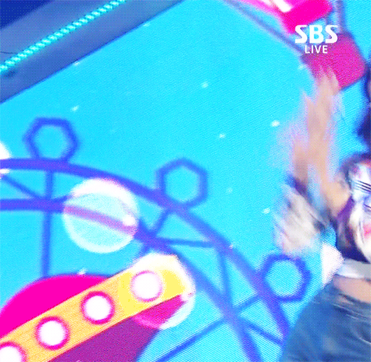 오늘자 인기가요 쯔위 비주얼ㄷㄷㄷ.gif | 인스티즈