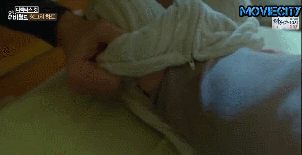 와이프가 제 아들한테 이상한 기름을 먹여요.gif | 인스티즈