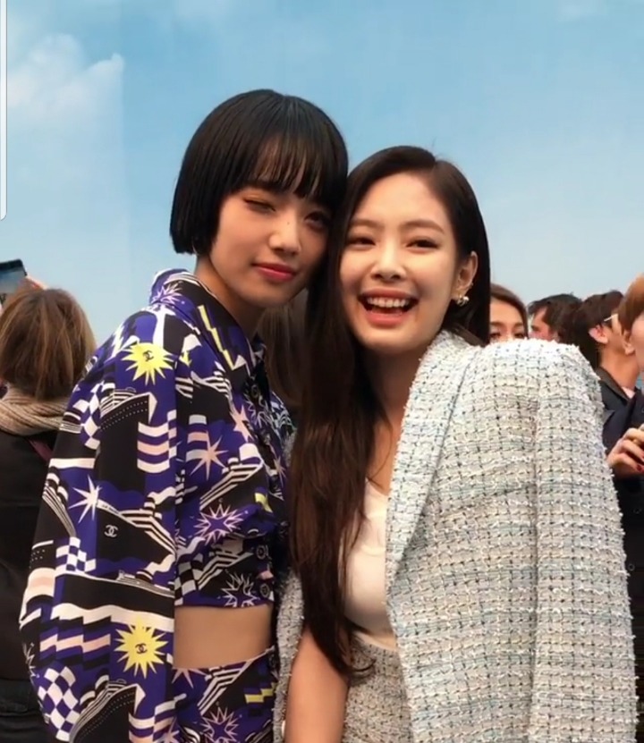 샤넬쇼에서 만난 고마츠 나나와 제니.jpg | 인스티즈