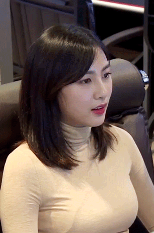 피시방에서 게임하는 오하영.gif | 인스티즈