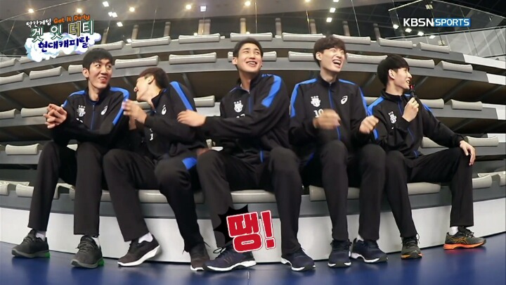 4글자 퀴즈푸는 남배 선수들.jpg | 인스티즈