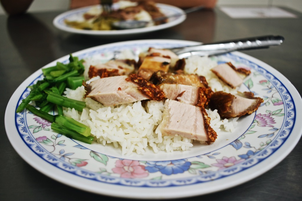 돼지 칼국수 이미지
