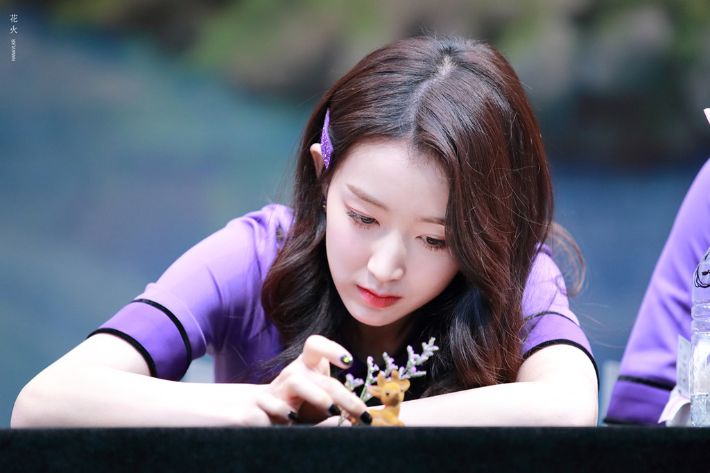 [구구단] 염색이 되는동안 기다리는게 지루해서 하나 | 인스티즈
