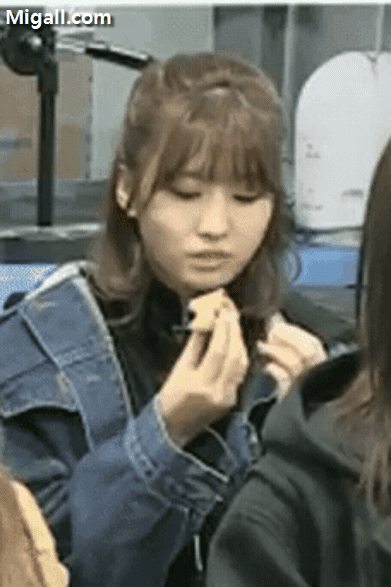 고장난 모모.gif | 인스티즈