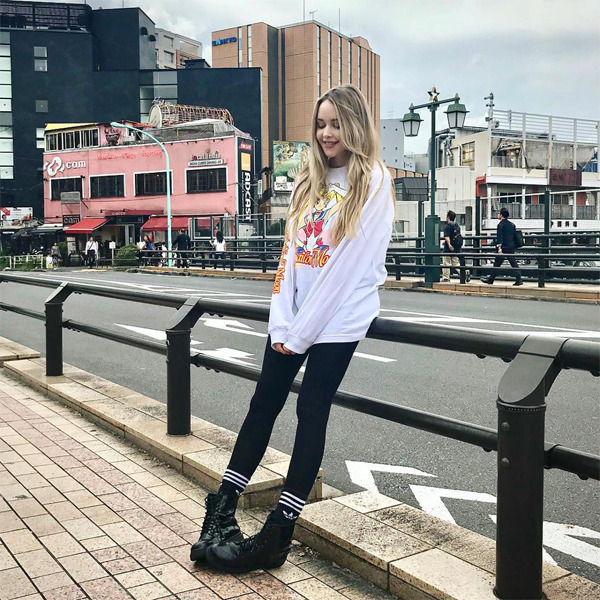 일본에서 홍콩으로 가자마자 스타일 확바뀐 모델.jpg | 인스티즈