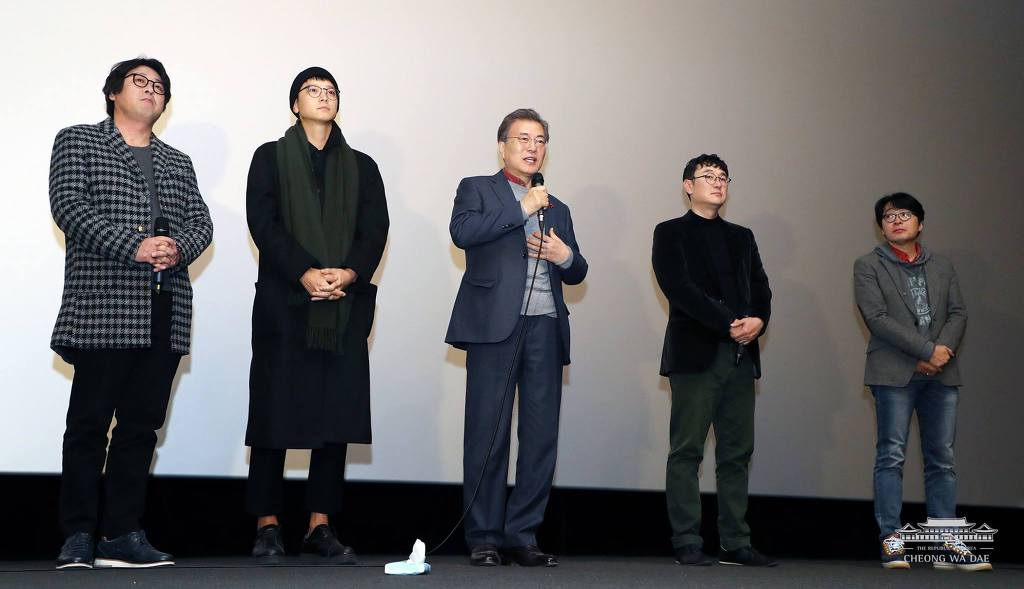 강동원 옆에 있어도 안꿀리는 60대 할배 | 인스티즈