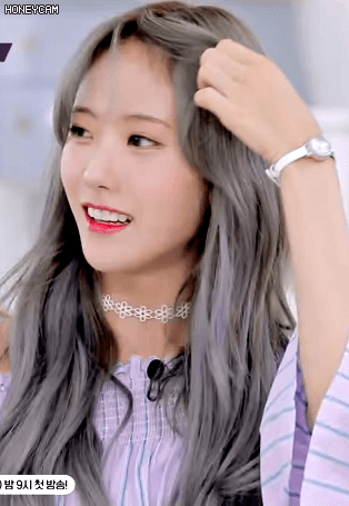 루다가 앞머리를 고수 하는 이유.GIF | 인스티즈