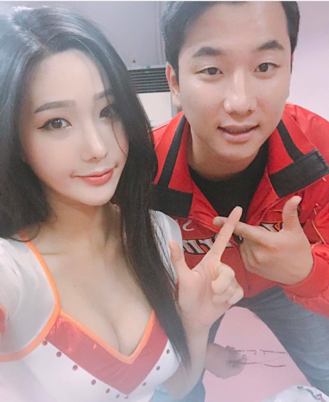 분위기 묘해서 이쁜 치어리더 .jpg | 인스티즈