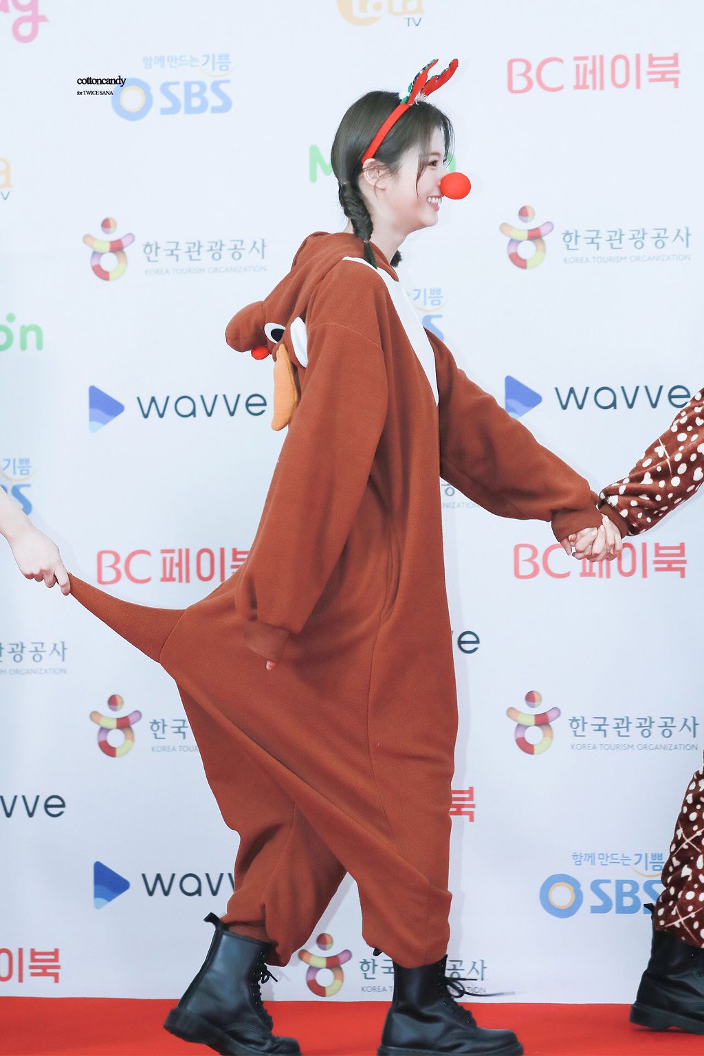 오늘이 생일인 트와이스 사나.jpgif (335장) | 인스티즈