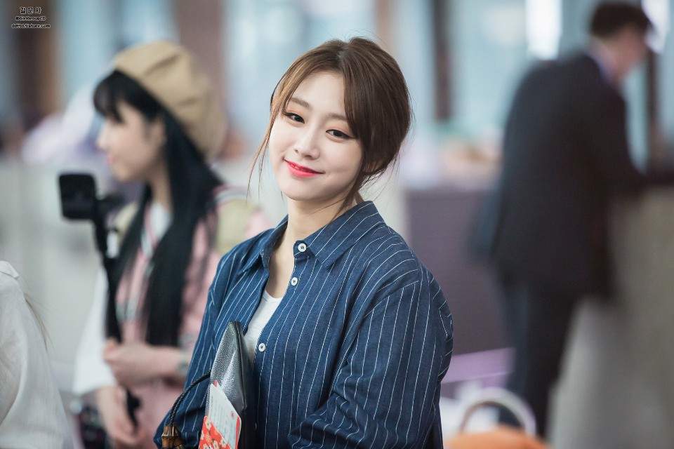 진짜루 예쁜 러블리즈 지수. JPG | 인스티즈