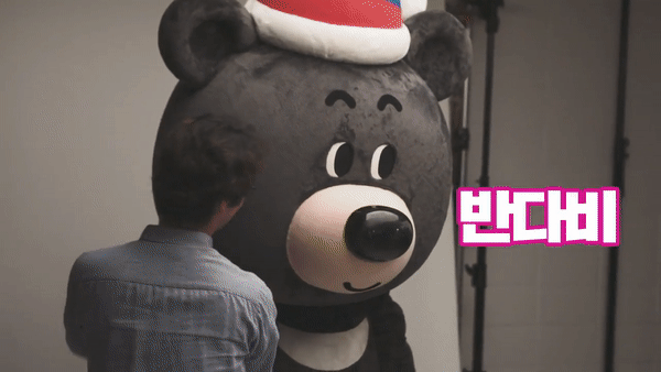 인형탈 알바...반응의 차이.gif | 인스티즈