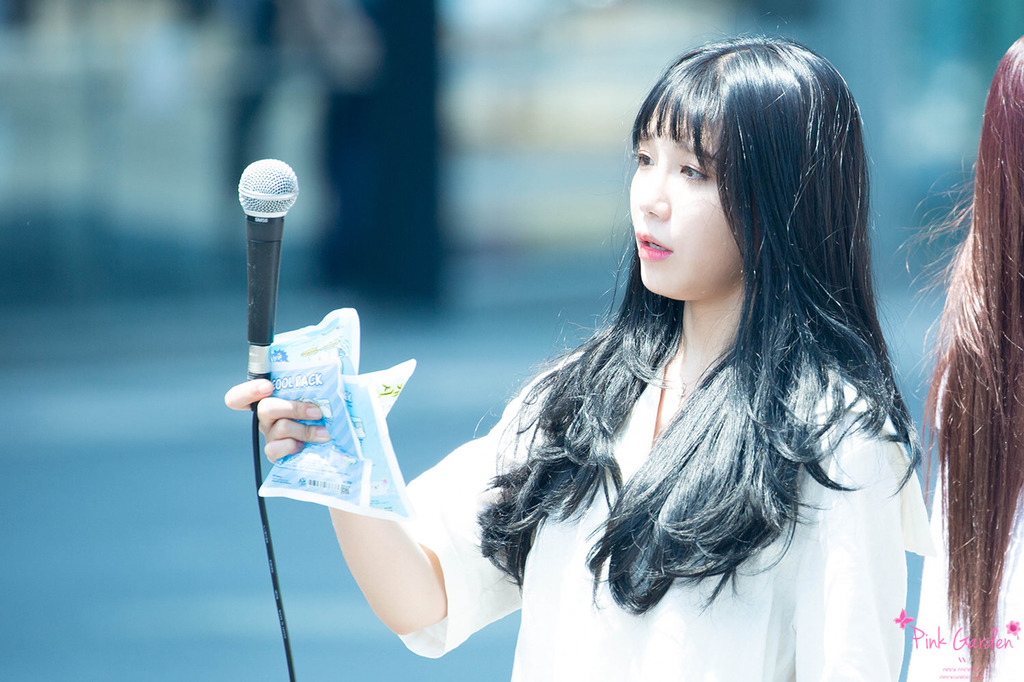 [에이핑크] 퇴근하고 친구들과 한잔 하러 갈 생각이라서 정은지 | 인스티즈
