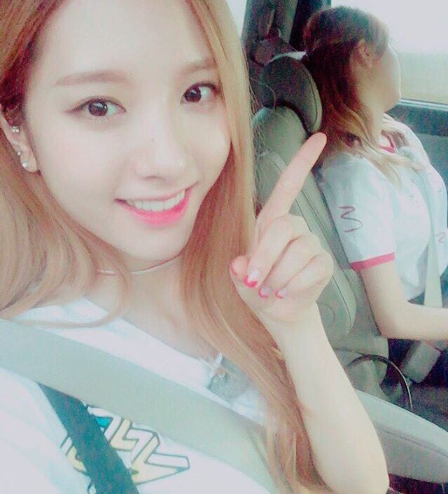 우주소녀 보나 금발머리 시절.gif | 인스티즈