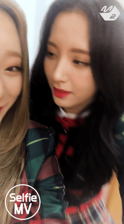셀피뮤비찍는 우주소녀 보나.gif | 인스티즈