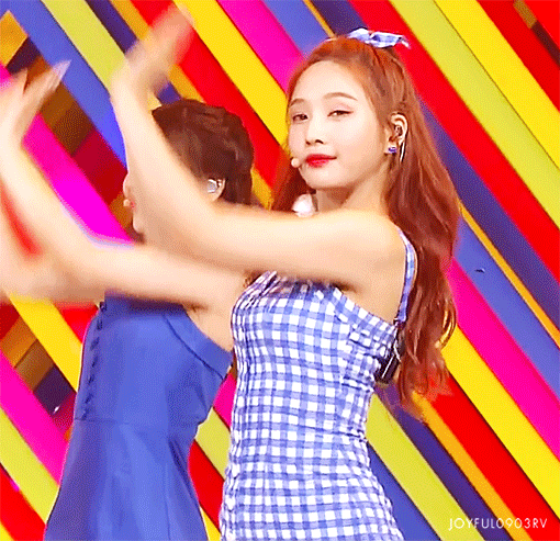 반묶음이 잘 어울리는 레드벨벳 조이.jpgif | 인스티즈