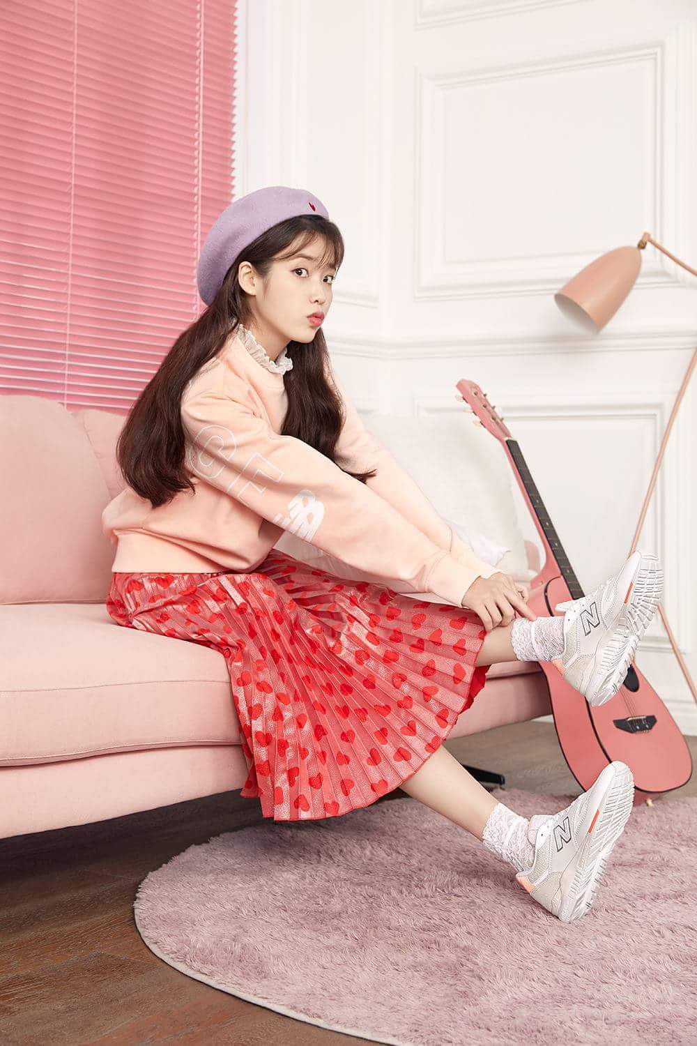 아이유 with 뉴발란스 | 인스티즈