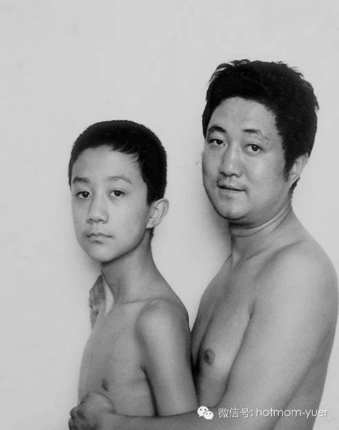 무려 27년간 매년 아들과 같은 사진을 찍은 아버지 | 인스티즈