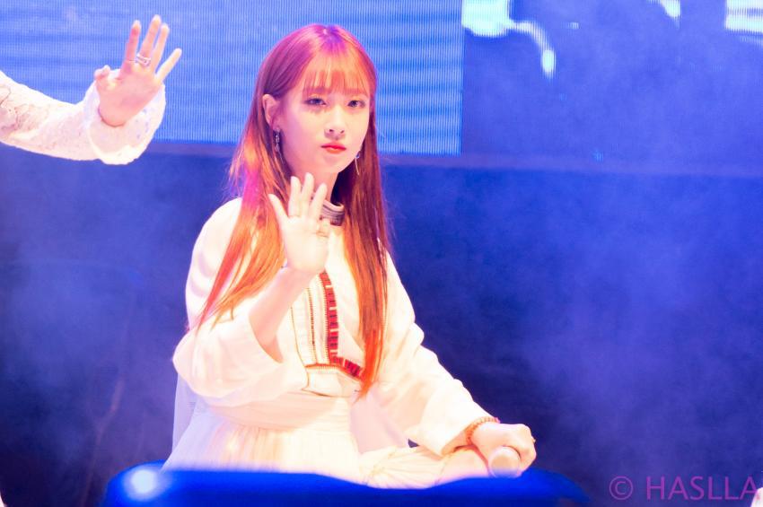 날이 추워서 빨간머리 러블리즈 지애 | 인스티즈
